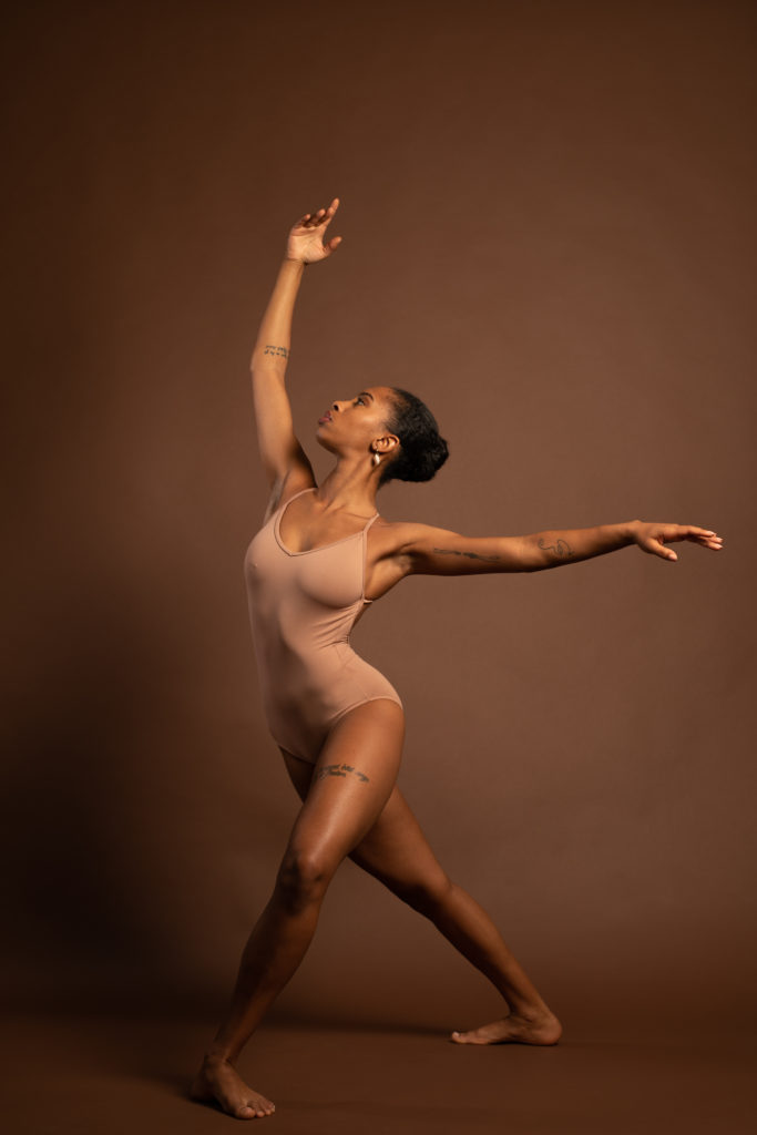 Danseuse classique lors d’un cours de danse au Studio Danse à Arnouville